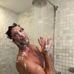 David Schwimmer Instagram – @jenniferaniston – a towel I hope??