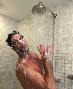 David Schwimmer Instagram - @jenniferaniston - a towel I hope??