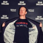 David Thewlis Instagram - If you love football but you’re not into theatre, you’ll love Dear England. If you love theatre but you’re not into football, you’ll love Dear England. If you love football and theatre, you’re gonna go bonkers. If you hate theatre and football stay at home and bite your toenails. @dearenglandplay @nationaltheatre (though it’s actually now at The Prince Edward Theatre on Old Compton St.) @misterjamesgraham @rupertgoold @esdevlin Excellent t-shirt by @haydenkays styled by @xsellis (the coolest cabbie in town and the fella who first recommended this play as it happens)
