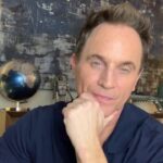 David Yost Instagram - I reveal the Day 11 Winner ( @shapeofmyheartxo ), reveal the Day 12 question and do some shoutouts! #quantumcontinuum #12daysofholidaygivinggiveaway #affirmative #affirmyourself #powerrangers #blueranger