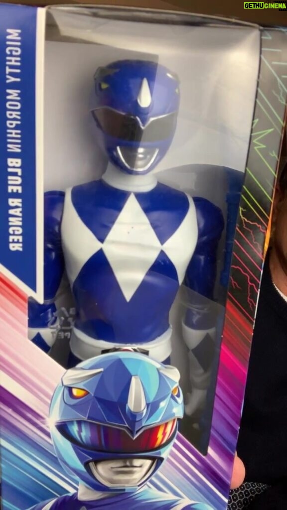 David Yost Instagram - I announce the Day 8 winner ( @lightheart211 ), announce the Day 9 Question and do some general shoutouts! #affirmative #affirmyourself #powerrangers #blueranger #12daysofholidaygivinggiveaway