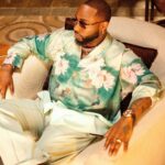 Davido Instagram - New year , Same mission …. DOMINATE ! Infinix Note 40 loading ! 📱 🌎😍
