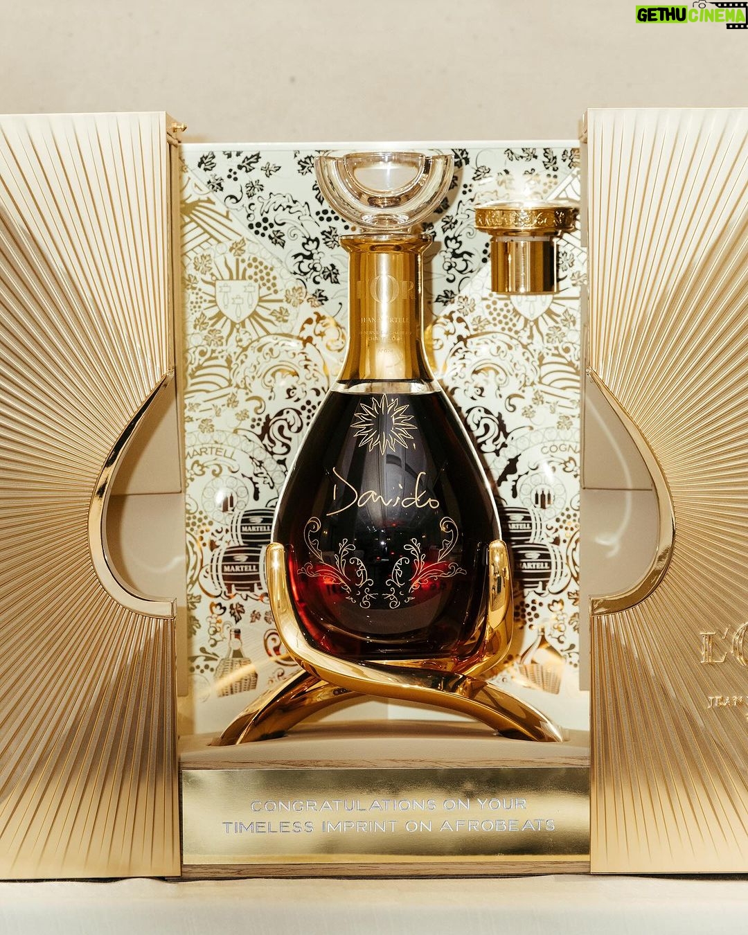 Davido Instagram - An unforgettable evening in Paris where we celebrated with a personalised edition of L’Or de Jean Martell Réserve du château. That’s Timeless energy⏳✨ #Martell #BeTheStandoutSwift Please enjoy responsibly. Forward only to people of legal drinking age. Paris, France