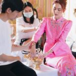 Davika Hoorne Instagram - พาเด็กๆเข้าวัดค่ะ🙏🏻 ขอให้เป็นปีที่ดีของพวกเราทุกคนนะคะ @davikahstand @davikahchannel @mine.media.official ❤️