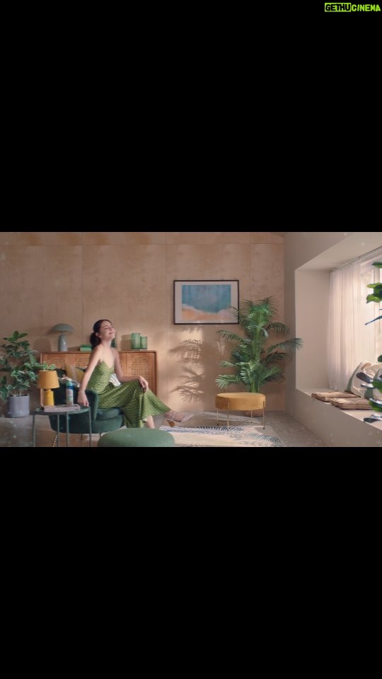 Davika Hoorne Instagram - New Year, New Me! ☺Switch up your VIBE in 2024 with Glade unique fragrances that are crafted by Master Perfumers with Authentic Blends. #ownthevibe