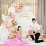 Davika Hoorne Instagram - มีคนเขิล ทำเองเขิลเอง555555 ถ้าใครได้ติดตามเรื่องราวของ #เต๋อใหม่ จะรู้ว่าปีแรกที่พี่ขอใหม่เป็นแฟนนางเตรียมลูกโป่งมาแต่ทำแตกจนนาง น้ำตาคลอ และวันนี้นางได้ทำลายปมนั้นเรียบร้อยแล้ววันนี้ลูกโป่งไม่แตกแล้วจ๊ะพี่เต๋อมีความสุขแล้ว😂❤️ #tmanv