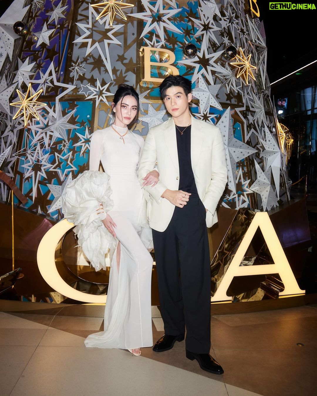 Davika Hoorne Instagram - พี่ๆน่ารักทุกคนเลยคร้าบ 🤍🤣
