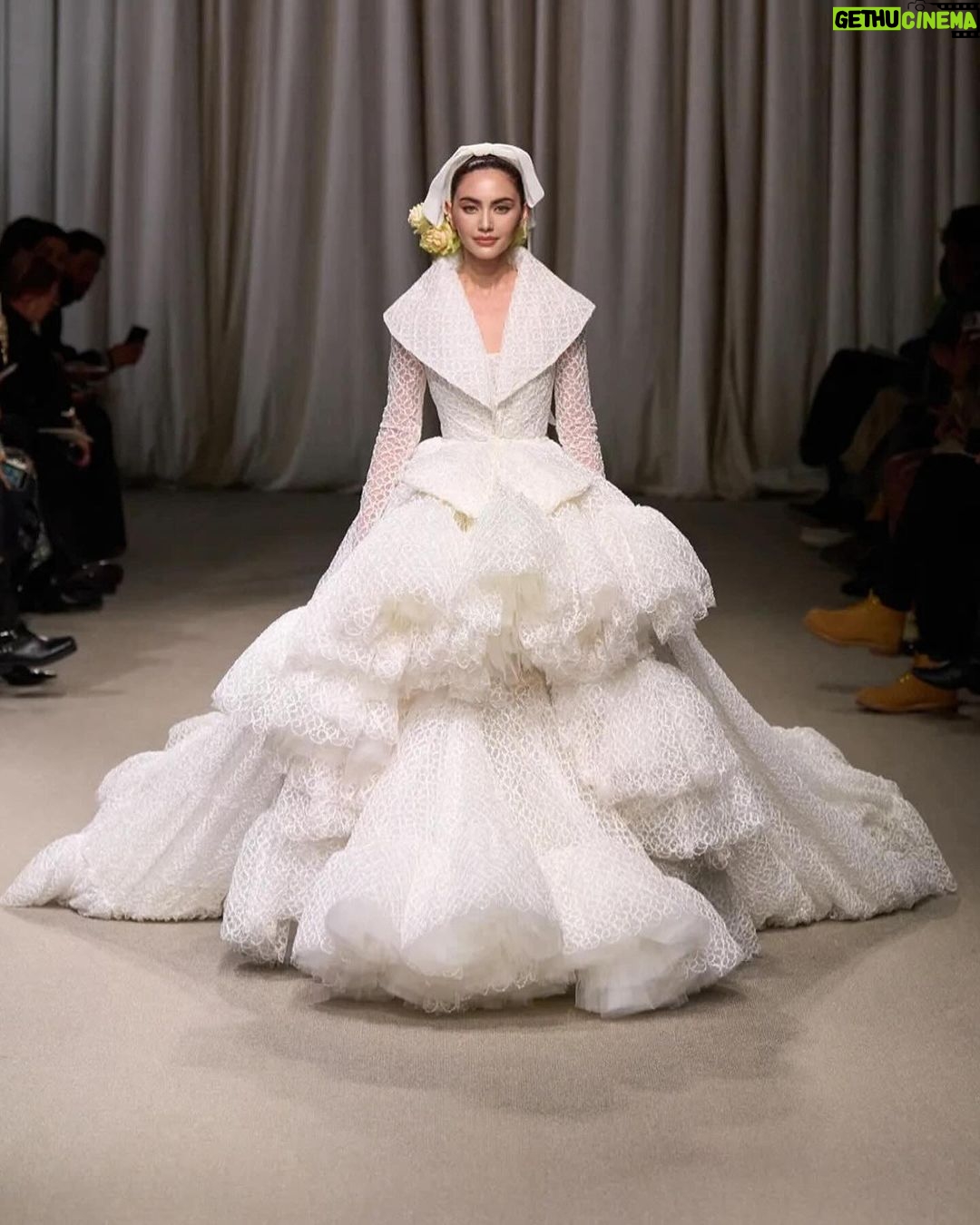 Davika Hoorne Instagram - 🤍 @giambattistavalliparis Paris, France