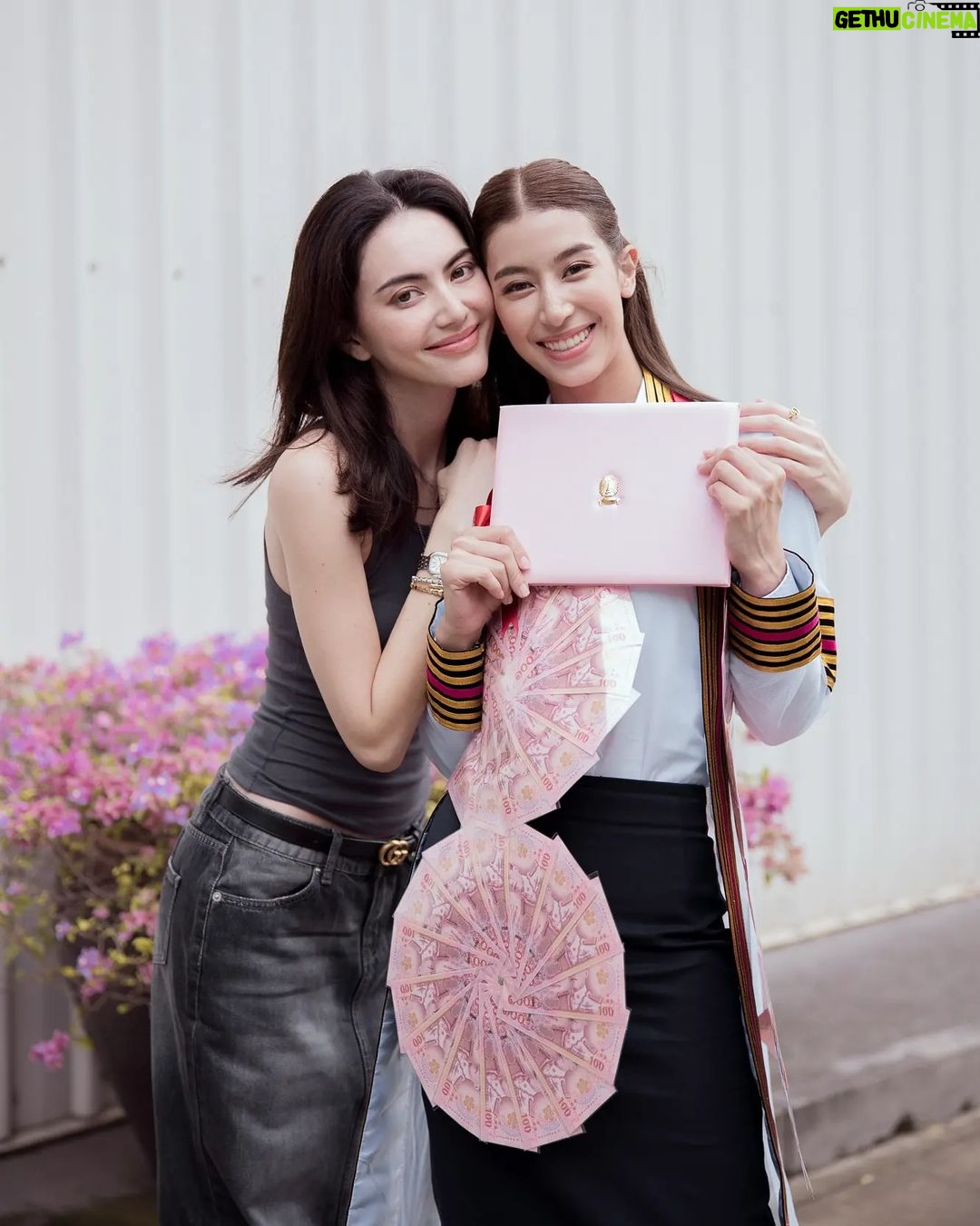 Davika Hoorne Instagram - Congratulations 🎉🥳คนเก่งงงงง @mint_chalida