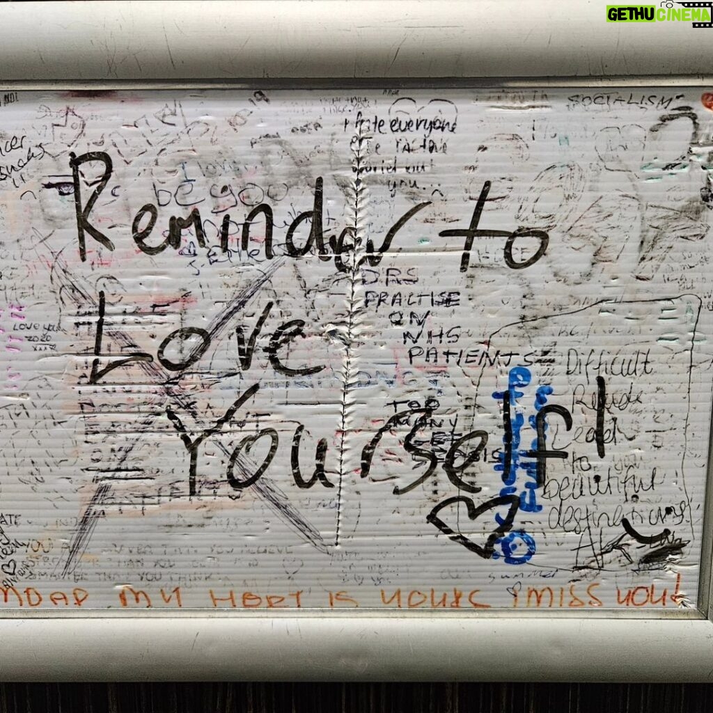 Dawn Butler Instagram - Interesting graffiti in the hospital toilets. "Remember to love yourself" "Difficult roads leads to a beautiful destination "