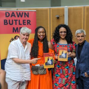 Dawn Butler Instagram - Just a snippet of a wonderful evening celebrating my new book #Apurposefullife thank you to my family and chosen family. @sadiq gave the funniest speech 🤣 and thanks to my MP friends who travelled so far 💝.

@diversityriley