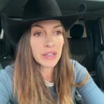 Dawn Olivieri Instagram - We got the green light to start a second trip to pick up another VIRUSKA Arabian baby load. Brace yourself.