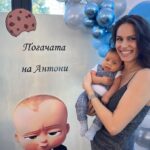 Dayana Handjieva Instagram - Орисан от добри, силни, талантливи, интелигентни, благородни и авантюристични жени… животът му ще е песен 🎶 Не знам дали ще е boss, но съм сигурна, че ще е щастлив 🥰 Благодаря ви, скъпи дами, че отправихте най-чистите си и сърдечни пожелания към сина ми ❤️ Благодаря на @sense_bulgaria ,че бяхте домакини на нашето парти и се погрижихте всичко да изглежда много bossy 😉 и страшно вкусно 🧁 #40 #погача #babybossparty Sense
