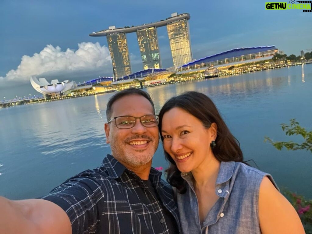 Deanna Yusoff Instagram - After more than 2 years, reunited! #singapore #oldfriends #cantravel #marinabaysands #sunset #catchingup #menarilah