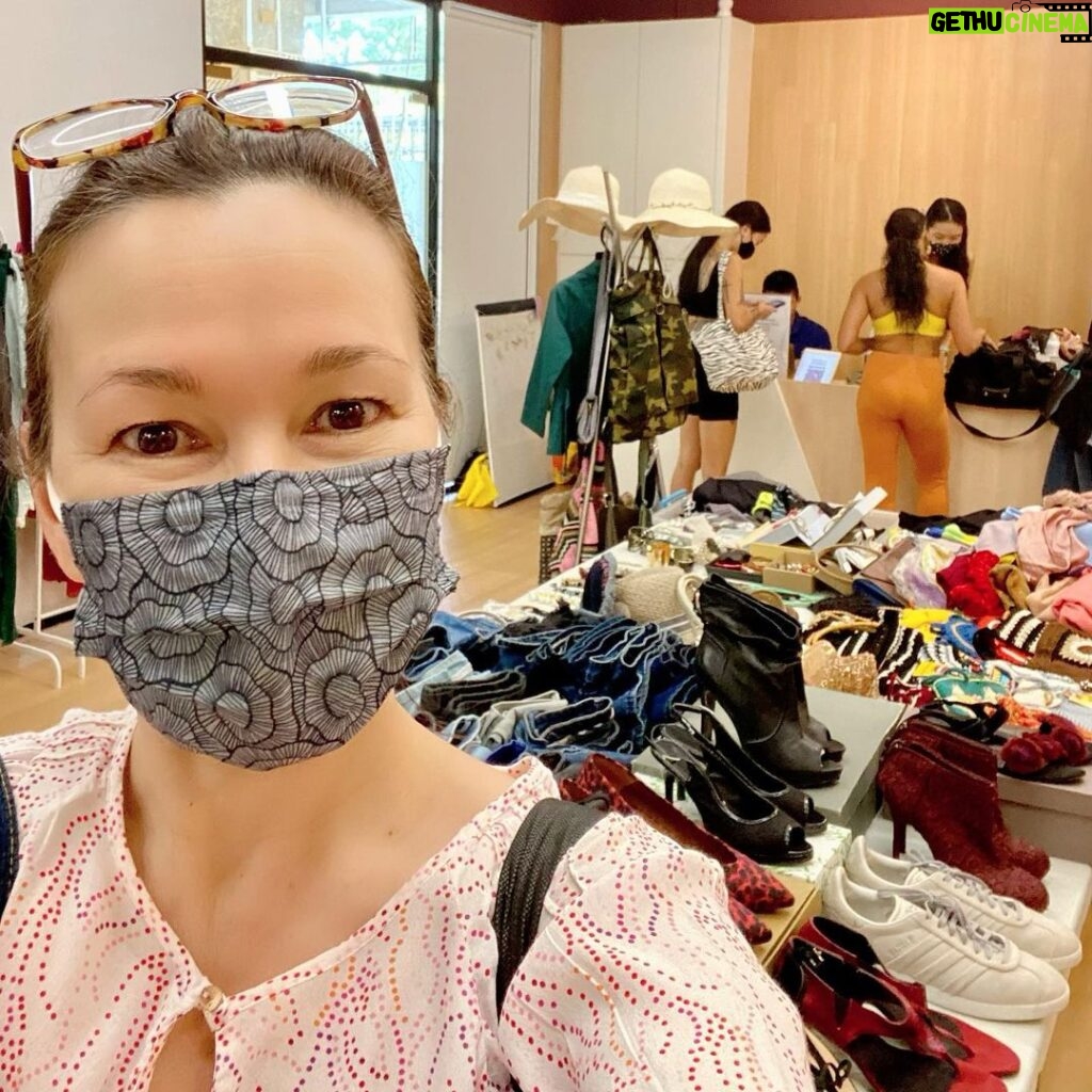 Deanna Yusoff Instagram - Once again, I had an amazing time at Cloop Fashion Swap. I brought 10 of my own pre-loved clothes in exchange for 10 new pre-loved items. Great way to refresh my wardrobe without killing the planet with waste. It’s definitely a shopping experience worth considering! ❤️❤️❤️ Thank you @jsmntuan and team for making this happen! @cloop.sg @city_sprouts #preloved #sustainablefashion #fashionwaste #newwardrobe #sunday #recycle #fashion #secondhandseptember #loveourplanet #singapore #deannashops #actress #singer City Sprouts