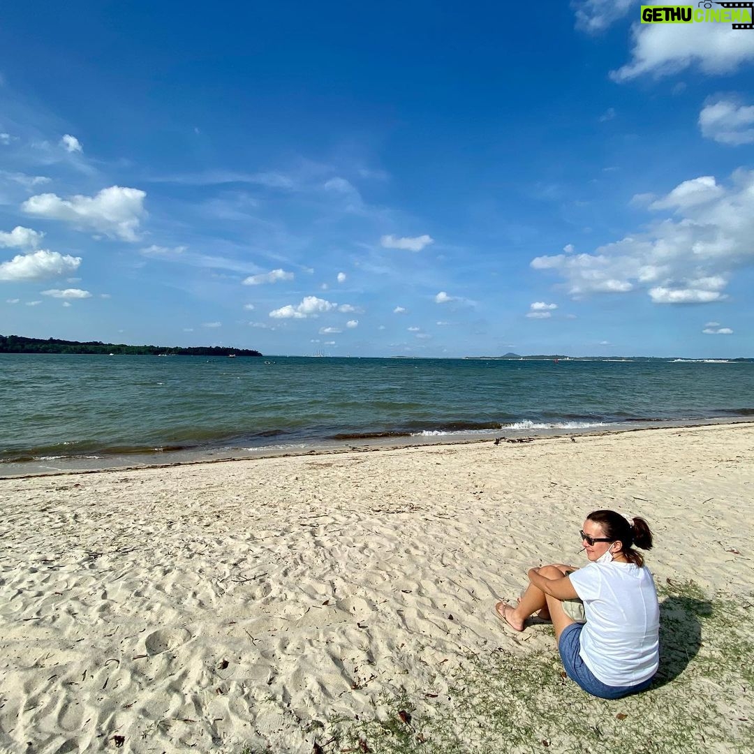 Deanna Yusoff Instagram - Why are we drawn to the ocean? Why does sea water make us feel calm and relaxed? The sea has a lot from which we can benefit but we don’t always have the opportunity to be close to one. Are there other ways we can bring the magic of the sea into our lives? Let’s explore this. #ocean #sea #travel #beach #calm #peace #recharge #deadsea #minerals #whenwilliseayouagain #nature #healing #deannayusoffexplores #planet #beauty #holiday Singapore