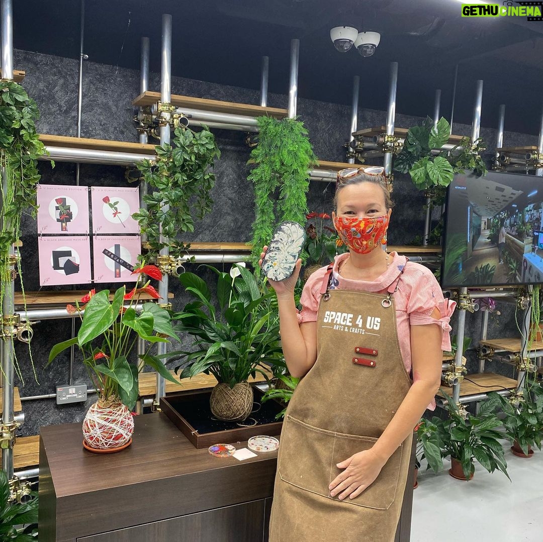 Deanna Yusoff Instagram - Had a lovely morning at a workshop by Gold & Behold, making Terrazzo and marbled Jesmonite trays. Set in a lush and green oasis, Space4us was a pleasant surprise, nestled in a concrete jungle. Thank you for the experience! @space4us.sg @goldandbeholdco #jesmonite #terrazzo #handmade #creativity #morningwellspent #oasis #plants #deannalearns #mandaringallery #singapore🇸🇬 #actress #formulator #gratitude #fun Mandarin Gallery