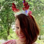 Deanna Yusoff Instagram - Couldn’t resist! Merry Xmas 🎅❤️ #xmas #christmas2020 #beingsilly #cute #singapore #actress #eurasian Singapore