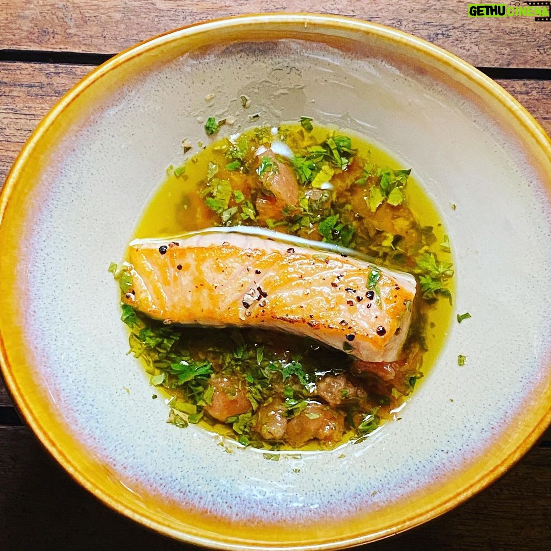 Deanna Yusoff Instagram - Had an absolutely lovely private dining experience @thesundial.space. Perfect combination of food made with love, people with words and stories, beautiful setting and homely hosts. Thank you @markleeintl for sharing your talent. #privatedining #singapore #thursdaynight #lovefood #homecooked #european #portugal #stories #travel The Sundial