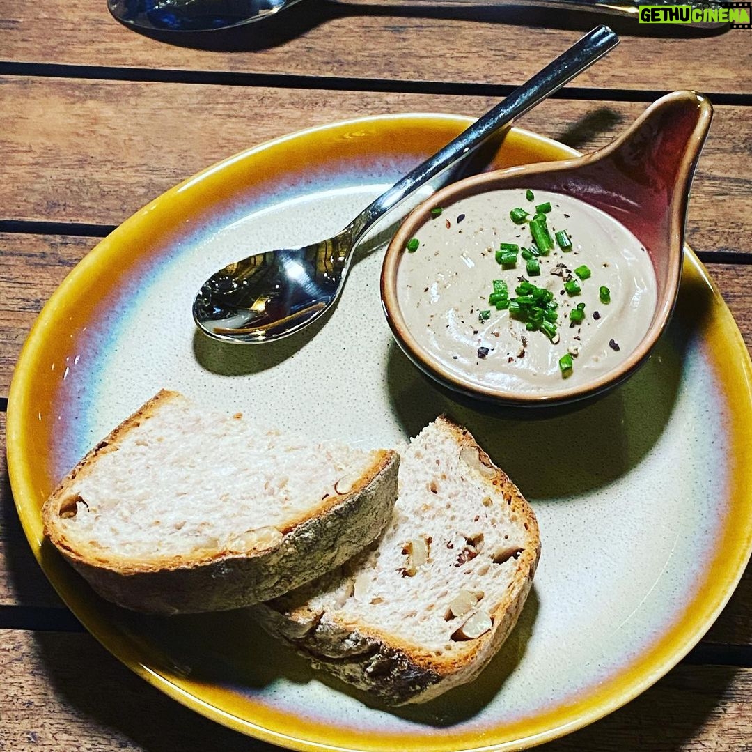 Deanna Yusoff Instagram - Had an absolutely lovely private dining experience @thesundial.space. Perfect combination of food made with love, people with words and stories, beautiful setting and homely hosts. Thank you @markleeintl for sharing your talent. #privatedining #singapore #thursdaynight #lovefood #homecooked #european #portugal #stories #travel The Sundial