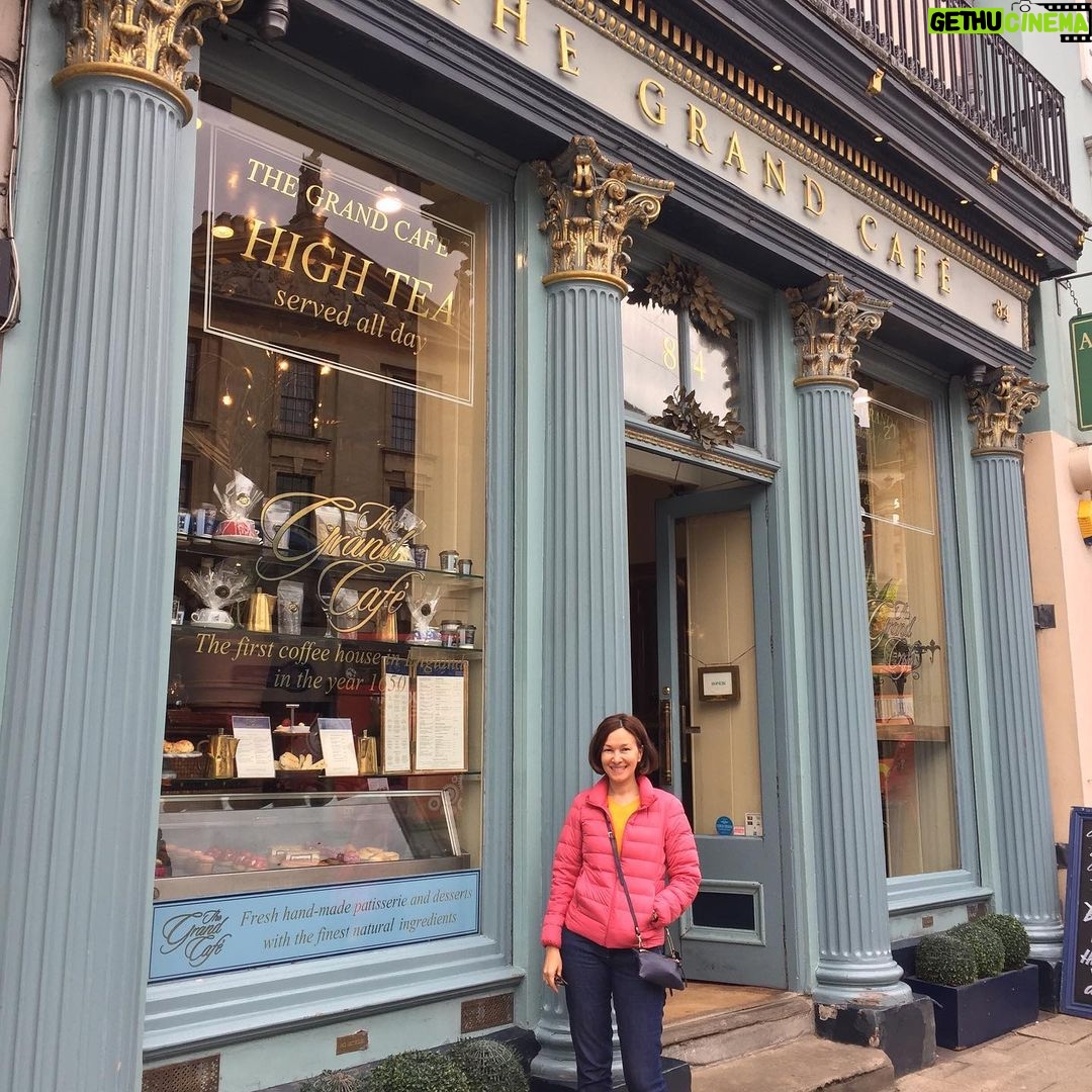 Deanna Yusoff - 1.1K Likes - Visited the āCity of dreaming spiresā for the first time. Definitely would have loved to study here. Had a cuppa at the the first ever coffee house in England.
#thegrandcafe_oxford
#oxford
#england
#coffeehouse
#coffee
#livingwithdeanna
#deannatravels
#journey
#gratitude
#blessings
#travel
#malaysia
#eurasian
#actress
#fun
#happiness