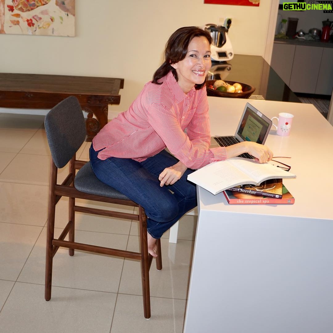 Deanna Yusoff - 1.1K Likes - Selamat Hari Merdeka!š²š¾ Itās great to spend the day at home, catching up on emails, reading and doing a little work.
Never thought this Enkel barstool would be so comfortable to sit on for hours in front of the computer!
If you are not familiar with Commune furniture, I highly suggest a visit to one of their showrooms in Malaysia or Singapore. Their staff are super friendly and will help you find what works for you. And even if you are not looking for anything right now, just go and get inspired!
Commune Store Locations: - No. 88 Jalan Maarof, Bukit Bandaraya, Bangsar 59000, Kuala Lumpur - Lot 920A, Jalan Melor, Kampung Sungai Kayu Ara, 47400. Petaling Jaya, Selangor - http://my.thecommunelife.com
@communehome_official
#communehome
#furniture
#scandinaviandesign
#enkel
#wood
#dayoff
#stayhome
#entrepreneur
#livingwithdeanna
#stylishdesign
#actress
#singer
#model
#malaysianemcee
#eurasian
#cleanliving
#sustainableforestry
#toxinfreeliving
#rawmaterial
#singaporedesigner
#friday