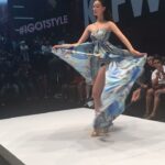 Deanna Yusoff Instagram - Last day at KLFW with new friends for old friends. Congratulations to Justin Yap on his latest collection. Can’t wait to get my hands on those pieces. Glad I made it this year. Love love love. 💋 #justinyap #klfw2018 #toniandguybangsar (we must do this again) @will_i_amwong #deannayusoff #malaysiandesigner #fashionweek #livingwithdeanna #actress #model #singer #emcee #oldfriends #newfriends #fashion #gratitude #beautywithin Pavilion KL