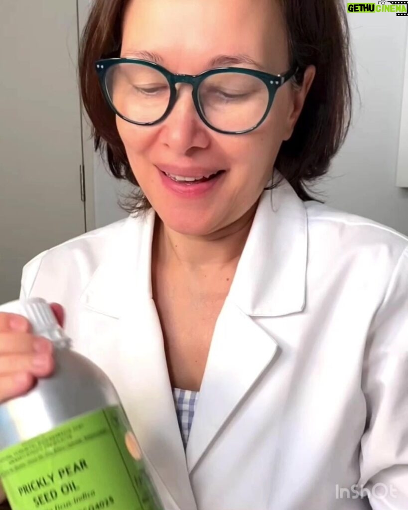 Deanna Yusoff Instagram - Prickly Pear Seed Oil, also known as Opuntia Ficus Indica, is a light and non-greasy oil that is suitable for all skin types. It's rich in vitamins and antioxidants, making it effective in reducing wrinkles and protecting the skin from environmental damage. The essential fatty acids it contains help to reduce inflammation and dryness while providing a protective barrier against pollutants. Plus, the oil has antibacterial properties which make it great for treating acne or any other skin issues. Prickly Pear Seed Oil is an excellent choice for anyone looking to improve their skincare routine. My latest formula, launching soon, will feature this ingredient as its main attraction. Stay tuned for more information. Make sure to bookmark this page for future reference and check back later for more updates. #pricklypearseedoil #newformulation #comingsoon #opuntiaficusindicaseedoil #ageingwell #lightoil #complexion #largestorgan #faceglow #skincareroutine #skinhealth #skin #holisticskin #deannacreates #certifiedformulator #holisticskincare #dryskin #carrieroilsforskin #magic #myjourney #malaysia #singapore #actress