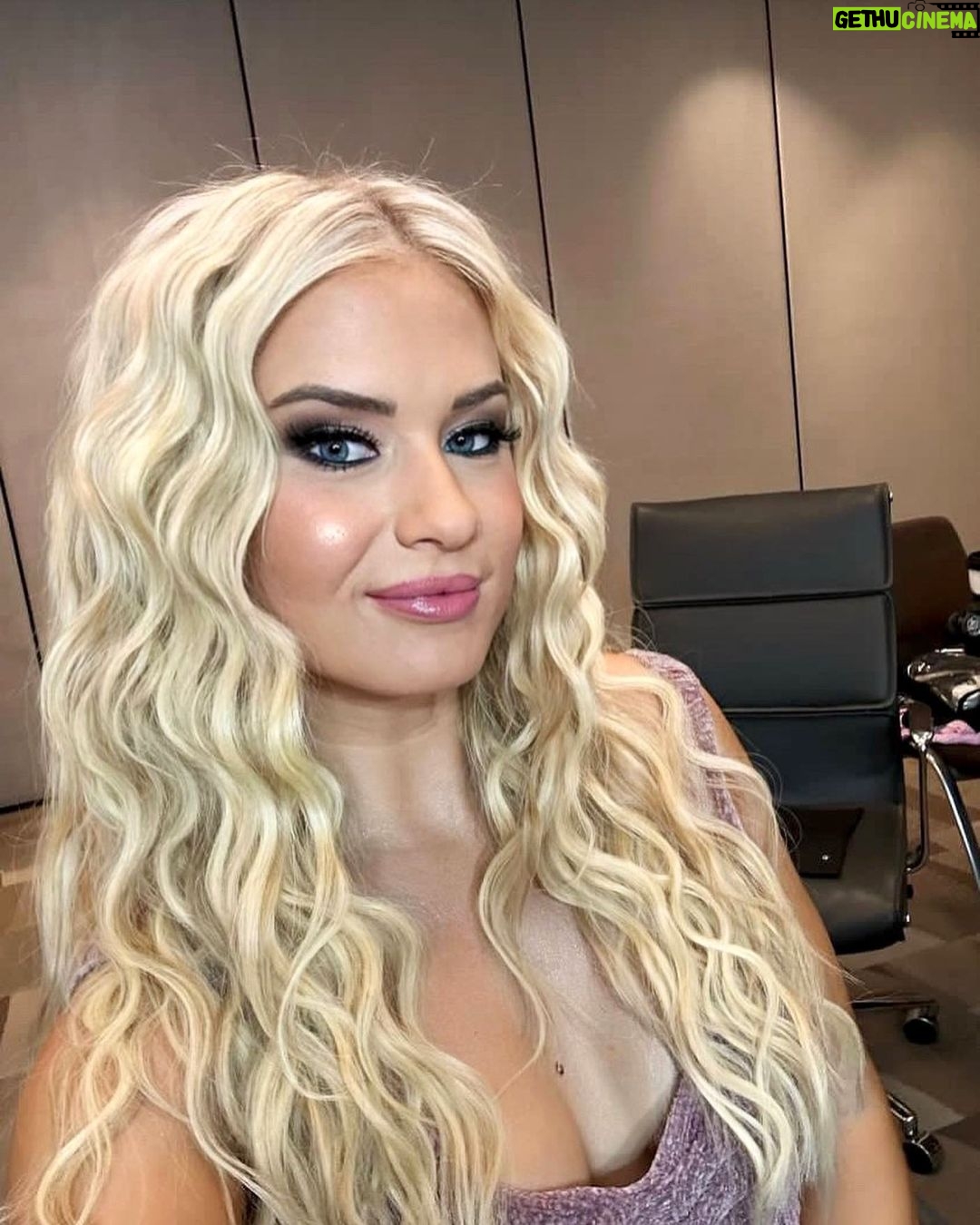 Deb Chubb Instagram - Pre Love Island Games photo shoot 💖