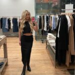 Deb Chubb Instagram - Come with me to the cutest boutique @naticlothingboutique Manhattan Beach, California