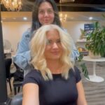 Deb Chubb Instagram - The hair transformation 🤍 to add fullness in the front we used some @donnabellahair 22” Kera-link extensions in the color Blond 💁🏼‍♀️ Use code DEB to shop #dbhpartner