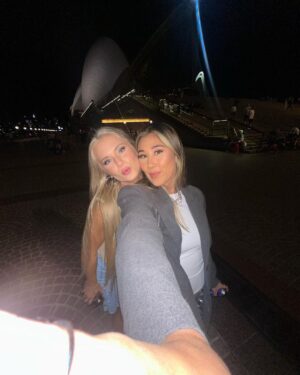 Deb Chubb Instagram - Can officially say I’ve been to Sydney now 📍