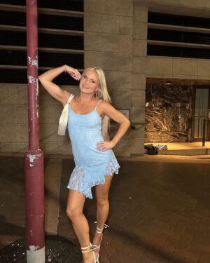 Deb Chubb Instagram - Can officially say I’ve been to Sydney now 📍