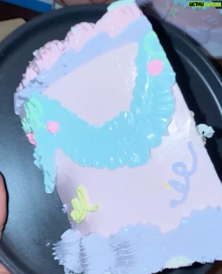 Debby Ryan - 559.6K Likes - I turned 30 this summer, here are some of the birthday cakes of my 20s —
Guess which one had my name spelled with an “ie” (classic) and then my friends rearranged the icing and guess which one my mom made 🏡