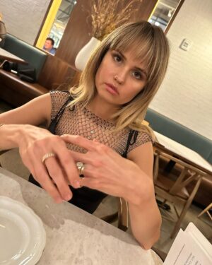 Debby Ryan Instagram - no that’s just how my face looks