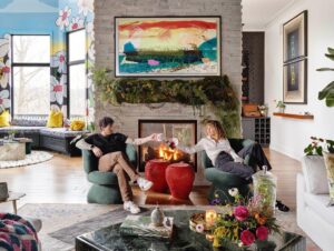 Debby Ryan Instagram - 🛸🏡✨@archdigest 🥊🍄🍓

Photography : @ryanckurtz
Design : @fawngalliinteriors + @ashleymoyerinteriordesign
Writer: @_h_mart_