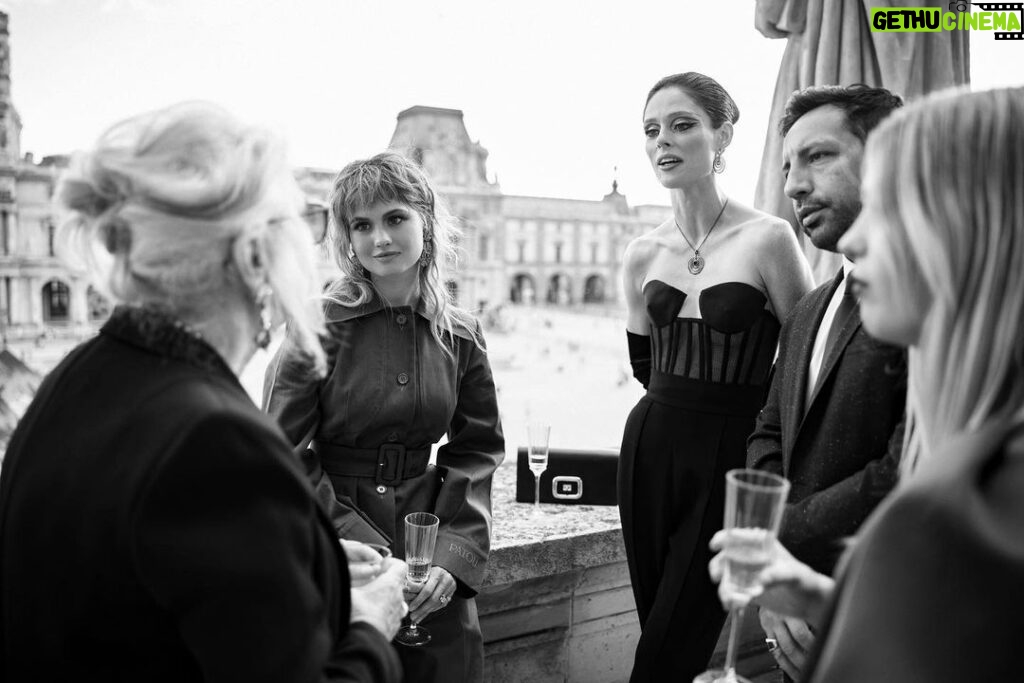 Debby Ryan Instagram - night at the musee celebrating David Yurman & the beautiful work they’re doing to restore the statuary in the Jardin des Tuileries ✨💫 Louvre
