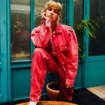 Debby Ryan Instagram - 🥊🫅 you get 5 points for every one you’ve watched: Night Teeth, Insatiable S1, Level Of Concern music video, Cover Versions, Insatiable S2, my Instagram story Just Fashion Paris