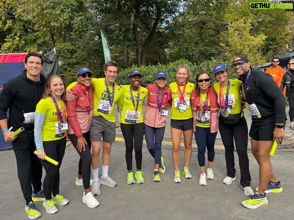Deborah Roberts Instagram - When we’ve done the last mile of the way…it’s sweet. What a #joy to run the relay race with my @abcnews colleagues for @nyrr team kids! Fabulous way to end the #weekend Congrats #team @newsmom8 @davidmuirabc @linseydavis @willreeve_ @demarcomorgan @robinrobertsgma @ginger_zee @rebeccajarvis @sswinkgma @jonkarl Central Park