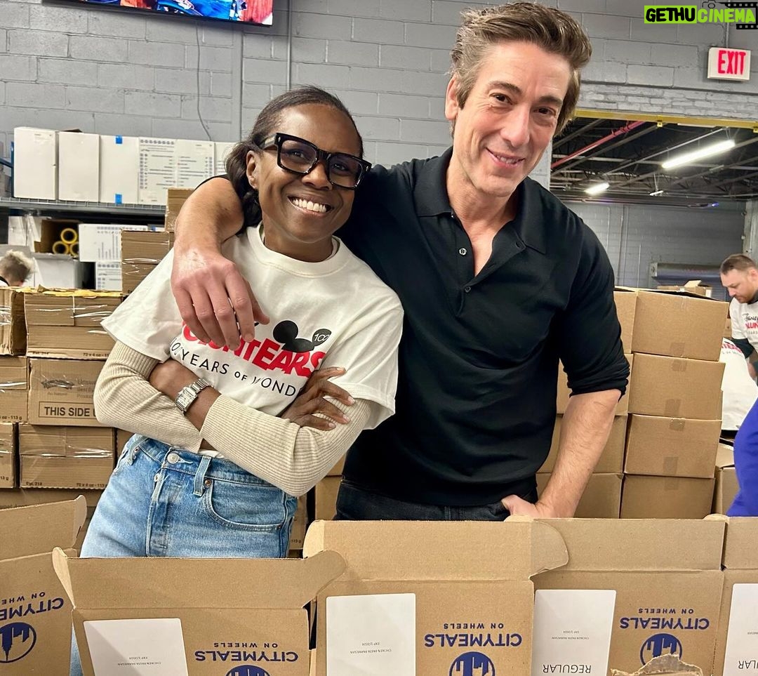 Deborah Roberts Instagram - During the hustle and bustle of this season, we can’t forget that so many of our neighbors are struggling with food insecurity. Especially the elderly. So, it was a meaningful moment to gather with my @abc2020 team including my co anchor and pal @davidmuirabc to package meals @citymeals to offer nourishment to our city’s homebound folks. We got competitive and packed more than 3-thousand packs, which will be delivered on weekends and holidays. Some of the recipients are 100 years old! So grateful for this outing to give back. Bronx, NY