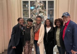 Deborah Roberts Instagram - Family Values. My cherised siblings gathered together to embrace, support and love on Tina, who’s making her way through her cancer journey. Along the way, a pajama party broke out along with shopping and fabulous dinners and laughs. The best Christmas gifts don’t need packaging and bows. What a beautiful reminder. So grateful for family love and YOU @tclarington 
#joy #prayer #love