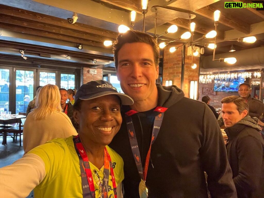Deborah Roberts Instagram - When we’ve done the last mile of the way…it’s sweet. What a #joy to run the relay race with my @abcnews colleagues for @nyrr team kids! Fabulous way to end the #weekend Congrats #team @newsmom8 @davidmuirabc @linseydavis @willreeve_ @demarcomorgan @robinrobertsgma @ginger_zee @rebeccajarvis @sswinkgma @jonkarl Central Park