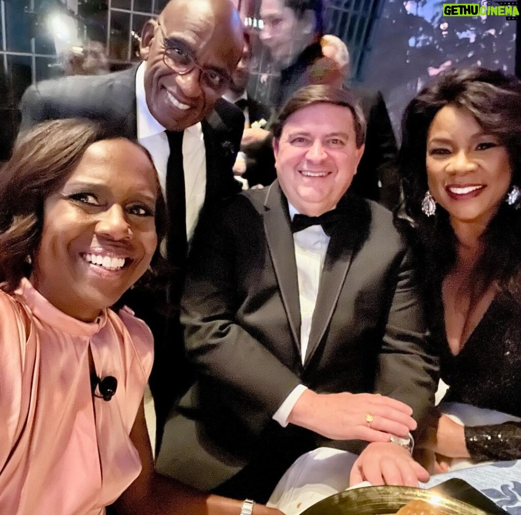 Deborah Roberts Instagram - What an honor and pleasure to take part in the White House historical Association gala at the NY Met. This organization dates back to Jackie Kennedy and her desire to preserve “the people’s house” for future generations. I had the thrill of interviewing two former fictional presidents, Martin Sheen and Michael Douglas, just after the extraordinary Denyce Graves enthralled us with America The Beautiful. Quite fitting for a beautiful evening. @whitehousehistory Metropolitan Museum of Art