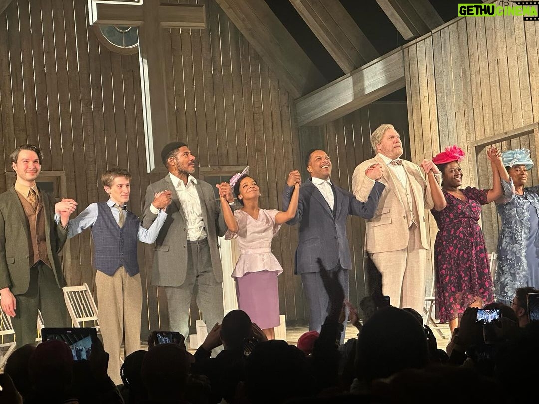 Deborah Roberts Instagram - Finale performance of Purlie Victorious…And what a masterpiece. Ossie Davis’s provocative work, taking a hard and even slightly humorous look at our country’s painful past, finally on Broadway after 62 years and brilliantly directed by @iamkennyleon The audience laughed and cried and sighed deeply thanks to powerful performances by @leslieodomjr @karaakter @vanessabellcalloway and the rest of the talented cast. Wow! Just wow! The final curtain was on the anniversary of Davis’s death 19 years ago.