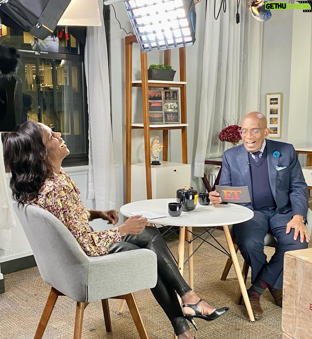 Deborah Roberts Instagram - Friday finish…lots to consider tonight. Sat down with my fave weather guy @alroker to spill some tea for @entertainmenttonight about my television career and work @abc2020 And prepping for tonight’s intriguing episode with @davidmuirabc about the mysterious disappearance of a young woman from a mall Hope you’ll tune in to both programs tonight