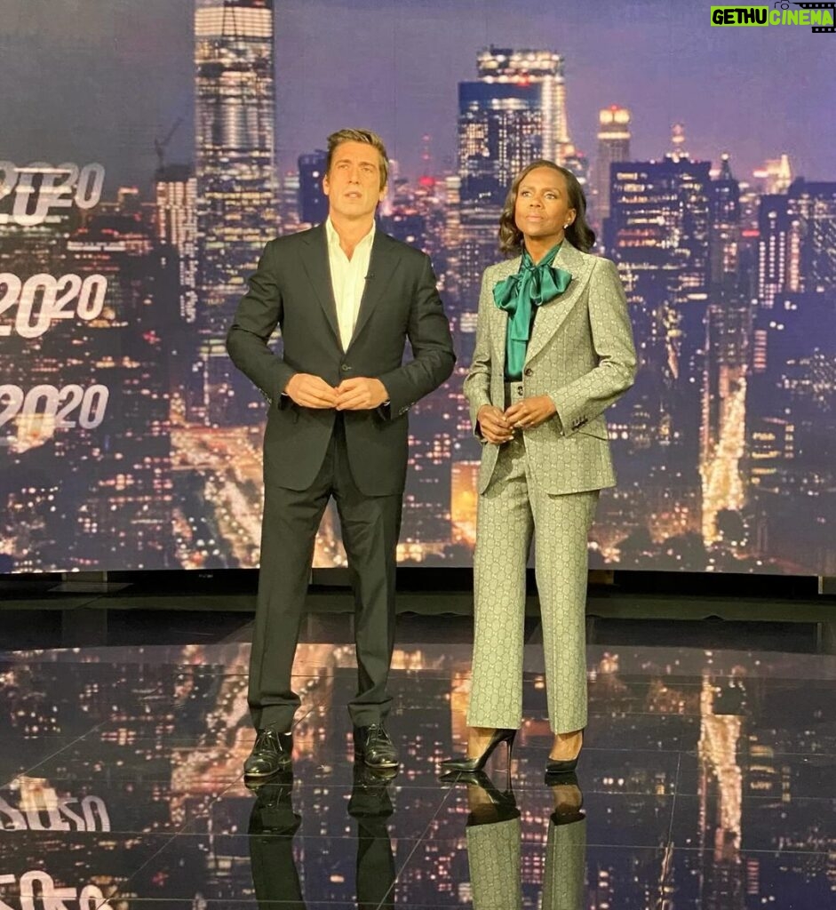 Deborah Roberts Instagram - Friday finish…lots to consider tonight. Sat down with my fave weather guy @alroker to spill some tea for @entertainmenttonight about my television career and work @abc2020 And prepping for tonight’s intriguing episode with @davidmuirabc about the mysterious disappearance of a young woman from a mall Hope you’ll tune in to both programs tonight
