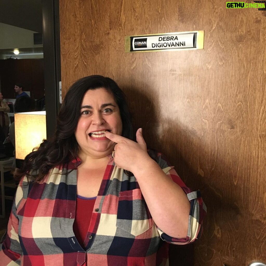 Debra DiGiovanni Instagram - I also got to perform on CONAN and it was a wonderful honour. Everyone was delightful, I had a fun day with friends and my hair looked GORGE. (Also I love pic 4 cuz it looks like we’re gonna kiss!) thanks @buckjp for making this happen and @teamcoco for years of excellent stuff!! 🙋🏻‍♀️♥️ (this was Feb 2018 gang!)