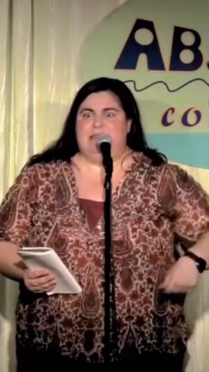 Debra DiGiovanni Instagram - My poor brain! #funny #funnyvideos #standupcomedy #criminalminds #tv #women