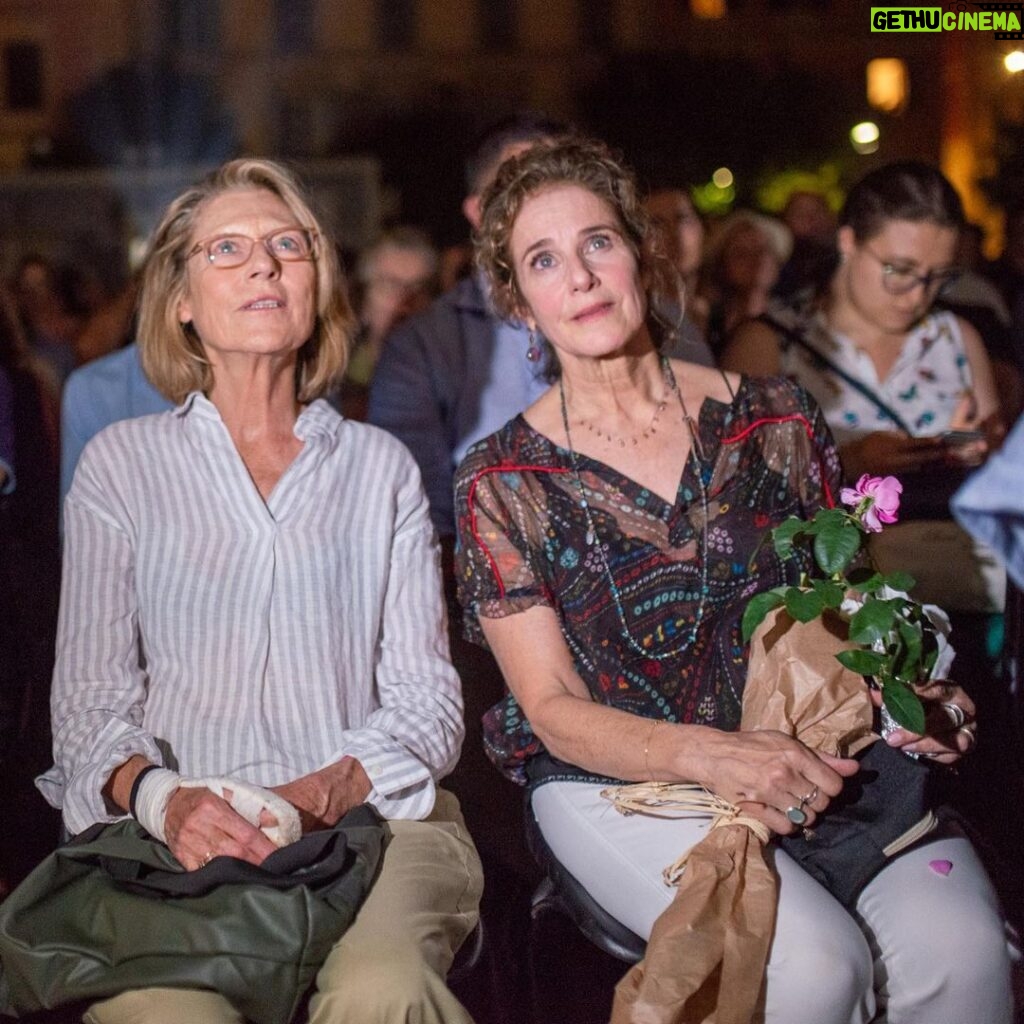 Debra Winger Instagram - #clarepeploe and I at an outdoor screening of #shelteringsky july 26 2019. Hard to believe she is gone from this world. Godspeed Clare - she was an authentic human being and I'll miss her. Piazza San Cosimato