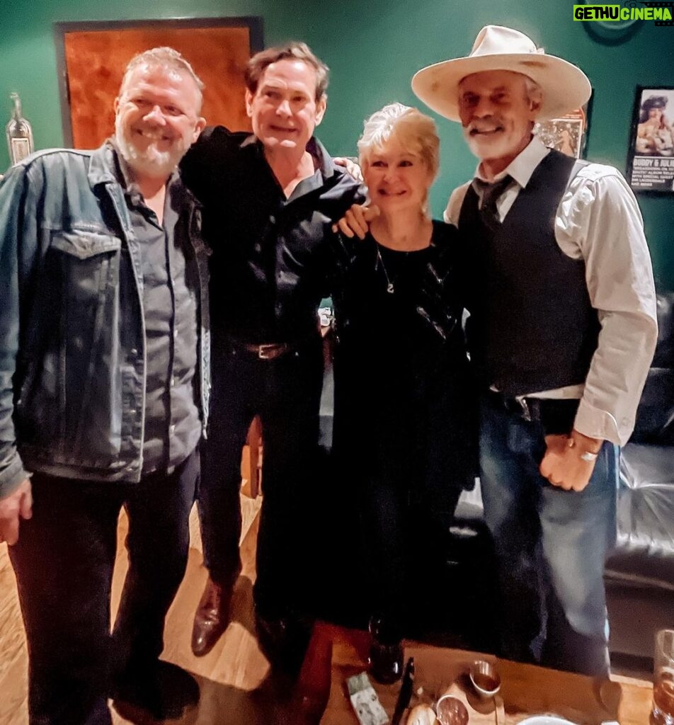 Dee Wallace Instagram - The ET cast at C Thomas Howell’s Nashville Event. So fun!!